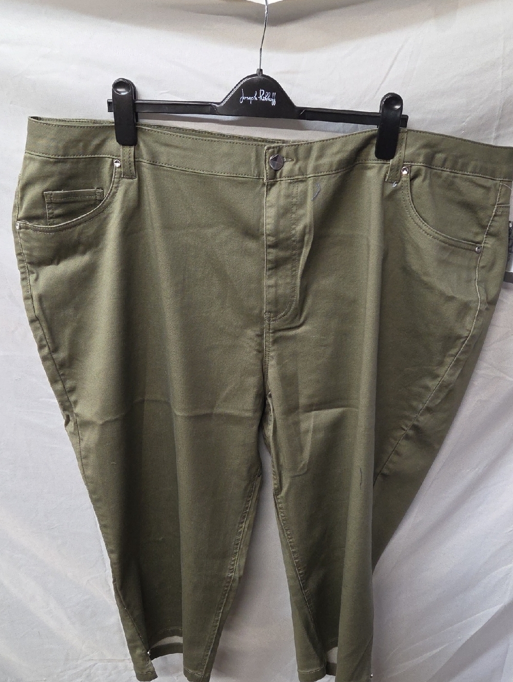 Catherines Olive Green Capris Women's sz 32W